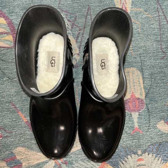 Ugg Drizlita Rubber Rain Boots - Picture 6 of 9